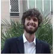 Sono un ragazzo di 27 anni, studio pianoforte da circa 10 anni ed attualmente Composizione presso il conservatorio Santa Cecilia di Roma. Negli anni i miei progetti musicali mi hanno portato a esibirmi dal vivo in molti locali in Italia